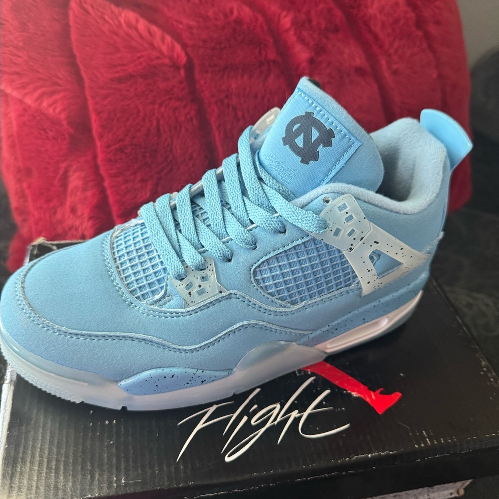 North Carolina 4 Retro Sky Blue Sneakers